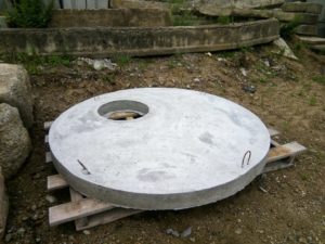 plita-perekrytiya-kolodtsa-1